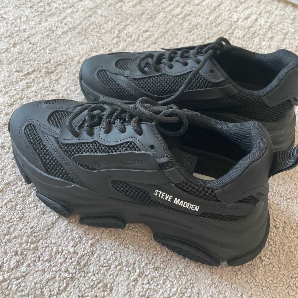 Steve Madden Sneakers in black